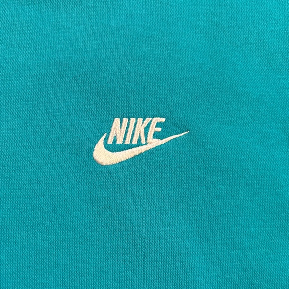 Nike Men's Blue Hoodie Sweater - Picture 2 of 7